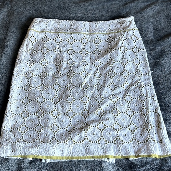 Alex Marie White and Yellow Mini Pencil Skirt with Cut Out - Picture 2 of 7